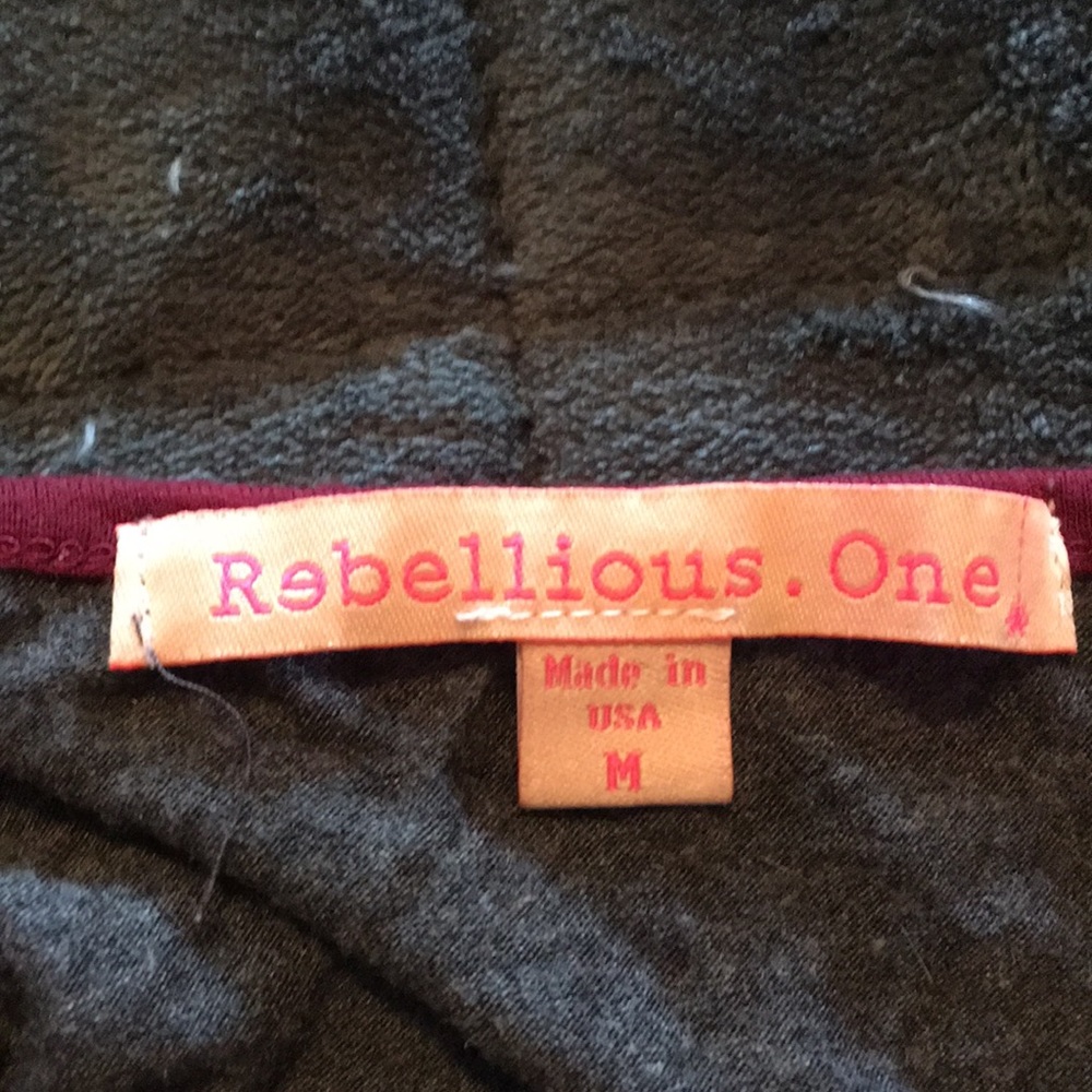 Rebellious One Graphic t-shirt size medium - Picture 3 of 3